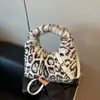 Bolsa Transversal Cross2026 Verão Nova Ombro Único Pelúcia Moda Diária Versátil Bolsa de Mão Nicho Bolsa Dumpling