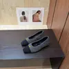 Sapatos de Commuter Pretos Tendência Estilo Chinês, Novos Sapatos Femininos Estampados com Frutas, Sapatos Single de Moda Versáteis, Sapatos de Outono Estilo Chanel com Solado Macio