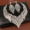 Aretes y Collar de Gota con Hojas Tachonadas de Diamante, Cadena Clavicular de Lujo Ligero de Nicho, Exquisito Conjunto de Joyería Exagerada Estilo Palacio al por Mayor