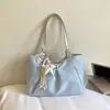Bolsa de Hombro Cruzada Verano 2026 Nueva Versátil Moda Nicho Diseño Alto Gama Viajero Cotidiano Exquisita Hombro Debajo del Brazo Tote