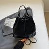Mochila Retro Maillard 2024 Nuevo Diseño de Nicho Estética Moda Simple Multifunción Bolso Cubo de Hombro