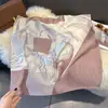 Bufanda Cuadrada de Moda Versátil Estilo Coreano 2025 70% Seda Sintética para Mujer con Acabado de Alta Gama, Protección para el Cuello y Bufanda para Cuello de Abrigo