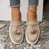 Mocasines Perezosos Nuevos Transfronterizos Europeos y Americanos para Mujer Sin Cordones Gamuza Comercio Exterior 2025 Borla Suela Gruesa Individuales Al por Mayor Tallas Grandes