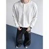 Otoño 2026 Nuevo Camiseta de Manga Larga para Hombre Estilo Americano Waffle Cuello Henley Bordado Especial Talla Grande Top de Gama Alta