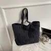 Bolso de Mujer de Gran Capacidad con Textura Única 2026 Primavera Nuevo Bolso Tote de Color Sólido en Relieve Bolso de Hombro de Moda para Mujer