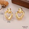 Nuevos pendientes geométricos de temperamento simple Xia Xingyue, pendientes asimétricos, personalidad de mujer, tendencia creativa, joyería al por mayor