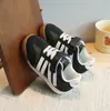Zapatos deportivos rojos transpirables para niños 2026 modelo nuevo primavera y otoño para niños y niñas, zapatos casuales para bebés y niños pequeños, modernos