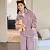 Desconto para grande quantidadeNovo pijama de flanela coral para mulheres, inverno, com flanela adicional, espessado, quente, roupa de casa, conjunto solto de duas peças