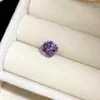 Brincos de Tarraxa Redondos com Diamante Embutido em Aço Inoxidável para Mulheres Moda Versátil Brincos Toque de Luxo Leve Design de Brincos Senso de Design Nicho