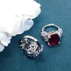 Anillo de Diamante de Alto Carbono con Temperamento de Lujo Ligero Brillante Nicho Exquisito Incrustado con Corindón Rojo Anillo para Mujer
