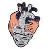 Europa y Estados Unidos broche de colección con forma de corazón visceral de hueso caliente insignia de ambiente divertido de Halloween accesorios de traje