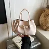Bolsa Cesta Tecida Minimalista para Exportação Atacado, Bolsa de Ombro Único Transversal, Bolsa de Mão de Nicho de Luxo para Mulheres, Versátil