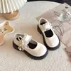 Sapatos Femininos Pequenos de Couro Estilo Francês Retrô 2026 Nova Coleção Primavera/Verão Versátil Laço Pérola Mary Jane Sapatos de Princesa