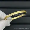[Novedades Continuas] Pulsera de Letra V Finamente Elaborada con Logo, Nueva Versión de Alta Gama de Lv, Exclusivamente para Ventas Transfronterizas