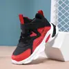 Sapatos Infantis Transfronteiriços Tênis Esportivos para Meninos Outono 2024 Novo Couro Impermeável Médio e Grande para Meninos Tênis de Basquete Resistentes ao Desgaste