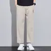 Calça Casual Cropped Reta de Algodão-Poliéster Nova para Verão 2026 para Homens, Solta, Confortável, Simples, Versátil, Absorvente de Suor, Respirável, Moderna
