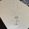 Colar Pingente Minimalista Estilo Coreano com Laço e Franja, Corrente para Clavícula de Luxo Leve de Nicho de Alta Qualidade, Acessório de Pescoço Moderno