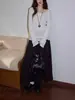 Tricô Branco de Gola Redonda com Recortes para Mulheres 2025 Início do Outono Casual Slim Sem Costas Manga Longa Top Interno