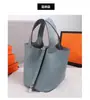 2026 Novo Estilo Bolsa Cesta de Couro Granulado de Primeira Camada, Bolsa de Ombro e Mão Fashion, Bolsa Saco Casual, Venda Direta da Fábrica