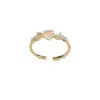 Anillo Abierto de Corazón de Circonita de Moda Exquisita Versátil Japonés Coreano para Mujer Anillo de Dedo Índice Súper Brillante con Temperamento de Lujo Ligero Gama Alta Venta al por Mayor