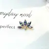 Pendientes de Titanio F-136 Aleación de Titanio Circonia Flor de Loto G23 Titanio Rosca Interna Circonia Labret Piercing Joyería Cabeza