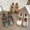 Nuevos zapatos Mary Jane de estilo francés con suela blanda para mujer, moda de noche, zapatos slip-on de terciopelo de nicho para otoño e invierno 2026