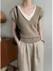 Camiseta Tricô Design-Sense Falsa Duas Peças Listrada Decote V Manga Curta Feminina Verão Manga Morcego Slim-Fit Top Chic para Ombro