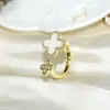 Anillo Versátil de Cuatro Hojas de Diseño de Nicho Lujo Ligero para Mujer, Cobre Dorado Chapado No se Desvanece Anillo Abierto de Concha con Circonita Microincrustada