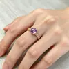 Anel vintage de luxo leve para mulheres, anel de zircônia microincrustada bicolor dourado e prateado, anel aberto ajustável multicolorido com um toque de nicho de alta qualidade