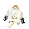 G2347# camiseta de manga comprida para meninos e meninas, nova coleção de primavera e outono estrangeira, infantil, cartoon, fofa, gola redonda, camiseta básica, falsa de duas peças