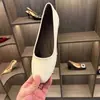Novos sapatos baixos de couro macio com bico quadrado, estilo retrô, sapatos femininos 2026, boca rasa, leves, sapatos de couro com sola macia, confortáveis para primavera e outono, adequados para mães