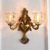 Atmosfera de sala de estar bronze dourado estilo europeu 3 cabeças cristal luminária de parede cafeteria estúdio fotográfico Luminária decorativa hall de hotel parede