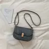 Bolso pequeño texturizado para mujer, nuevo y moderno 2026, bolso cuadrado pequeño retro para el hombro, bolso de hombro y bolso cruzado popular de otoño