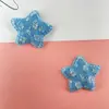 Atacado de Fabricante de Acessórios de Cabelo Infantis, Estrelas de Cinco Pontas em Tecido Jeans, Acessórios de Roupa em Formato de Coração e Acessórios de Joalheria em Estoque para Atacado