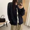 Cardigã de malha com gola redonda e mangas compridas estilo coreano para mulheres, nova coleção outono/inverno 2026, apresentando um estilo relaxado e casual, modelagem solta e design versátil