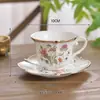 Xícara de café de porcelana azul e branca antiga, pires de cerâmica retrô, estilo europeu, requintado, leve e luxuoso, xícara de chá da tarde