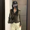 Camiseta de manga larga color verde militar estilo coreano para mujer, prenda base para principios de otoño, de alta gama, nicho, única, ajustada, ropa interior 2622