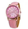 Relógio feminino AliExpress geneva geneva falso três ponteiros pulseira moda feminina escala romana atacado