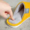2026 Nuevas Pantuflas de Piel para Invierno Estilo Pareja Pantuflas de Casa para Interior Suela Gruesa Cómodas Pantuflas de Pana y Algodón