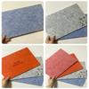 Tablero de Exhibición de Insignias Metálicas Nuevo al por Mayor del Fabricante, Tablero de Exhibición de Fieltro Engrosado, Tablero Perforado para Pared de Fotos para Organizar Obras Hechas a Mano