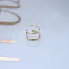Clip de Oreja Cruzado de Doble Línea, Pendientes de Clip para Hueso de la Oreja Personalizados y Geniales Sin Perforación y Ganchos para Oreja para Parejas Hombres y Mujeres