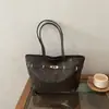 Bolso de Mujer Texturizado de Moda Gran Capacidad 2026 Nuevo Estilo Moderno de Moda Bolso de Hombro Único Bolso Tote Retro Simple para Llevar en la Mano para el Trabajo