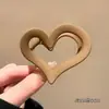 Grampo de cabelo fosco Maillard feminino outono e inverno coque elegante pinça de tubarão 2024 novo clipe de nuca adorno de cabeça