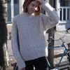 Suéter de Tricô com Gola Alta Meia e Cor Clara para Mulheres, Outono e Inverno, Curto, Estilo Retrô Europeu e Americano, Suéter com Atmosfera Gentil e Preguiçosa