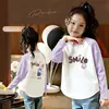 Camiseta Base para Niñas Estilo Coreano Nueva de Primavera y Otoño con Dobladillo Curvo, Camiseta de Manga Larga Color Bloque para Niños Mayores, Top de Moda Ajustado