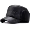 Nuevo gorro plano de hombre para otoño e invierno, forrado de forro polar para exteriores, engrosado y cálido, con protección para las orejas, a prueba de viento y resistente al frío, adecuado para hombres de mediana edad y mayores
