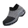 Verano 2020 nuevos zapatos de red de verano zapatillas casuales zapatillas de correr para mujer zapatos de malla venta al por mayor generación