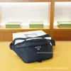 La Bolsa de Pecho de Nylon para Hombre de P's es Exclusivamente para Comercio Exterior y Comercio Transfronterizo