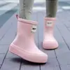 Botas de Lluvia Estilo Japonés para Mujer, Elegantes Zapatos de Agua de Caña Media, Botines Antideslizantes para Lavar el Coche, Lavandería y Uso Doméstico