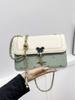 Bolsa Pequena Quadrada de Ombro Feminina Dia dos Namorados Transfronteiriça 2024 Nova Moda Versátil Nicho Coração de Menina Bolsa de Presente